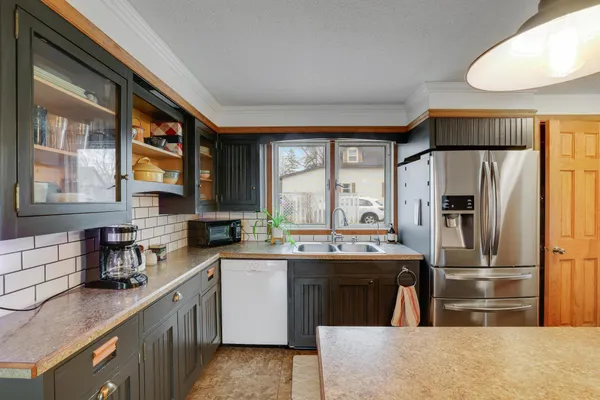$264,900 | 635 Harmony Lane Southwest, Hutchinson, MN 55350