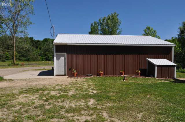11154 West Frances Road Flushing, MI 48433 - Photo 41 of 67 21174052-40.JPG