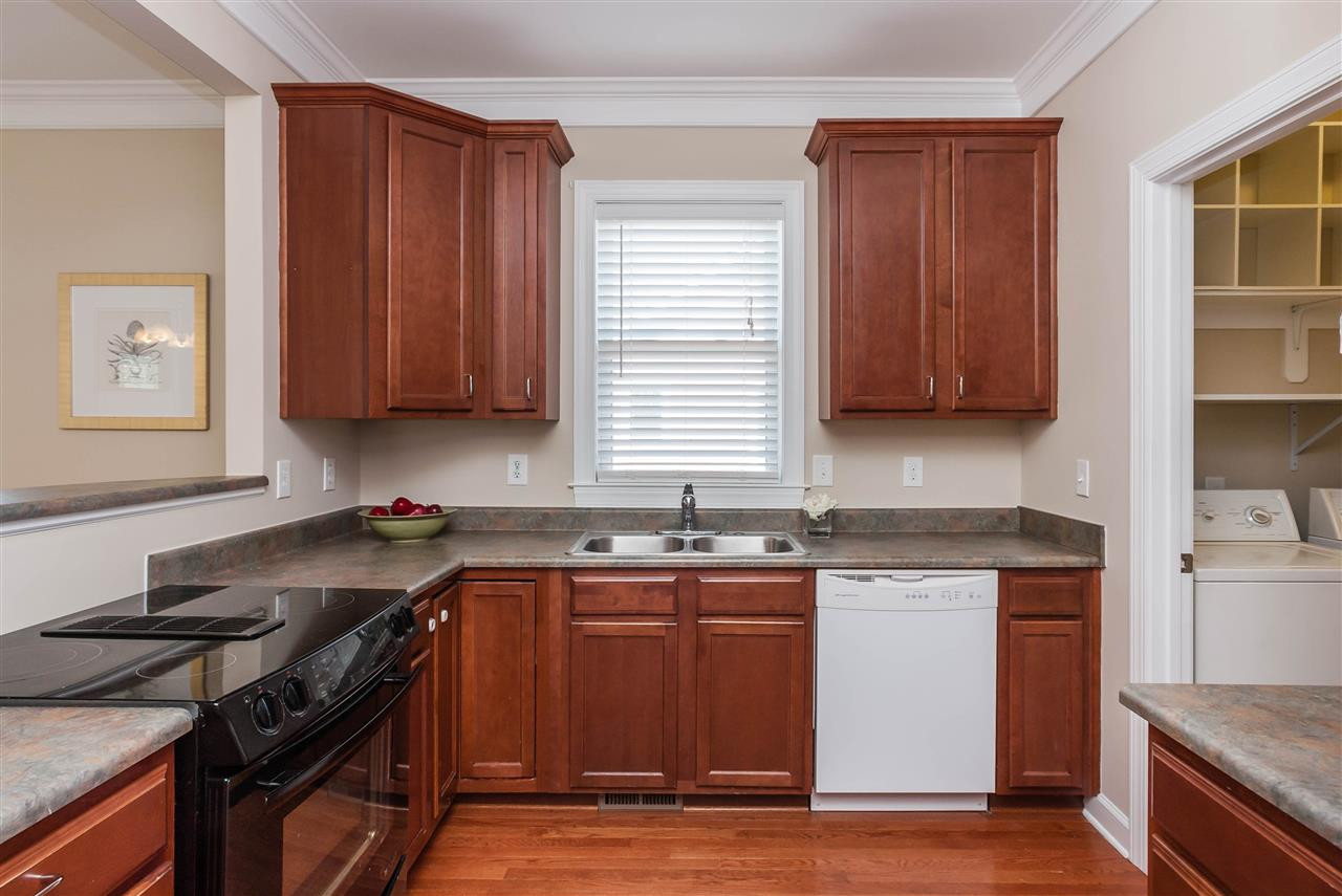 807 East Jones Street Raleigh, NC 27601 - Photo 8 of 23 Photo 8