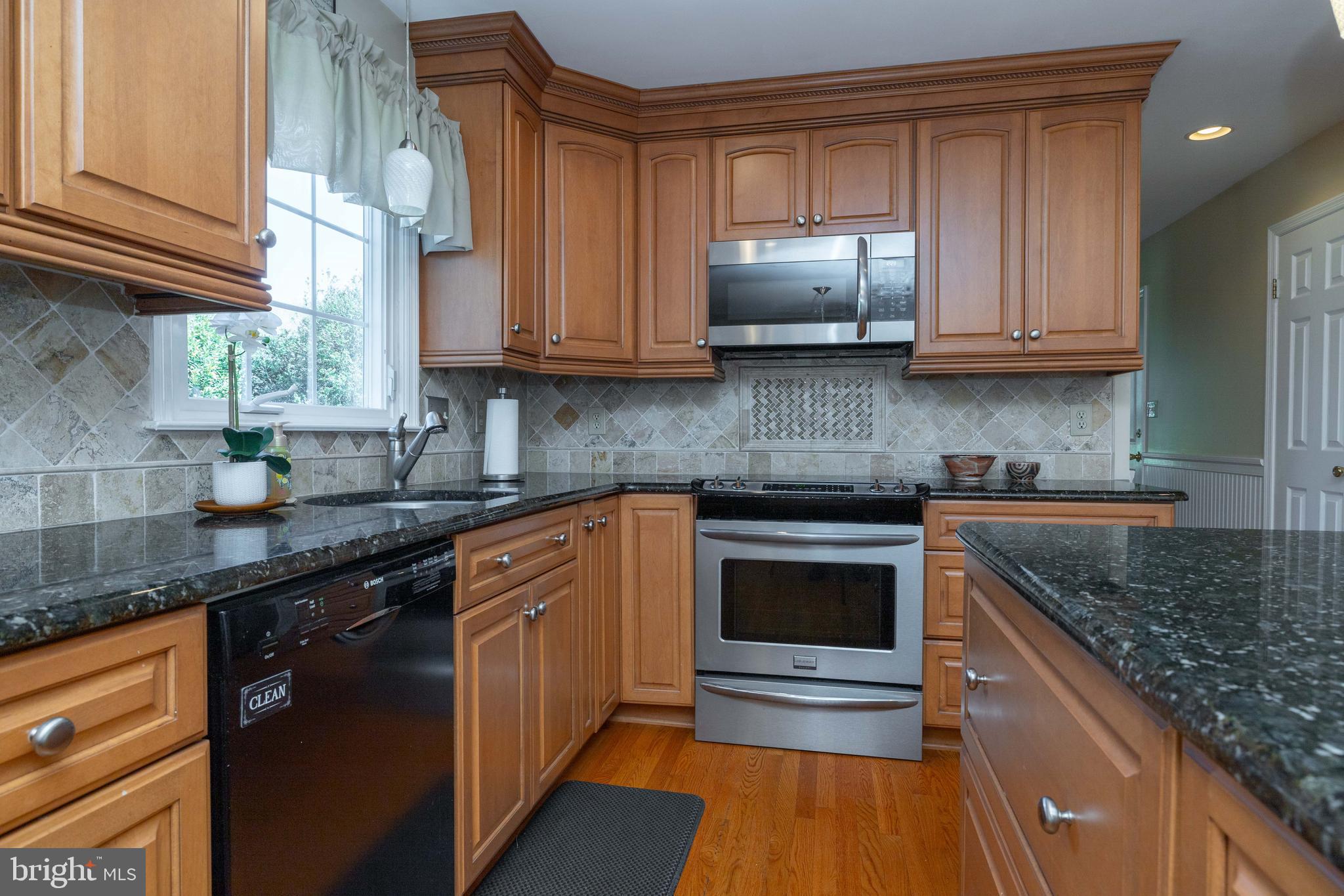 209 Deergrass Road Hockessin, DE 19707 - Photo 4 of 68