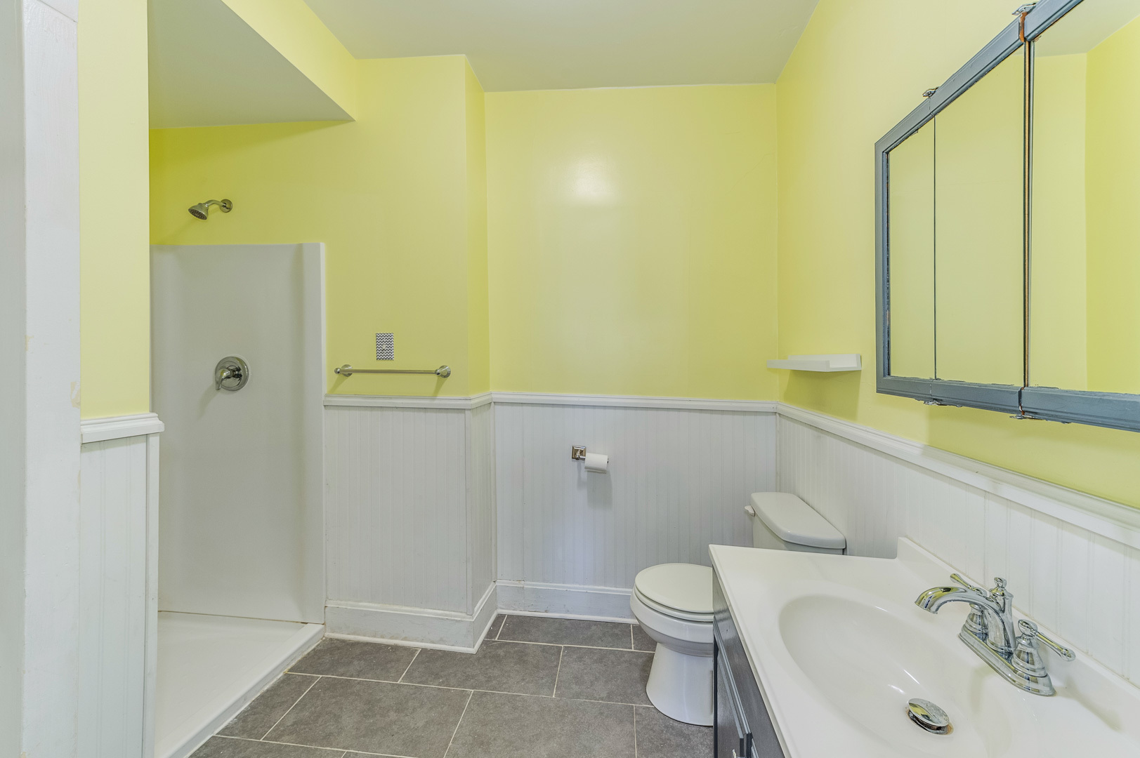 209 West Exchange Street Sycamore, IL 60178 - Photo 18 of 25 a bathroom with a sink and toilet