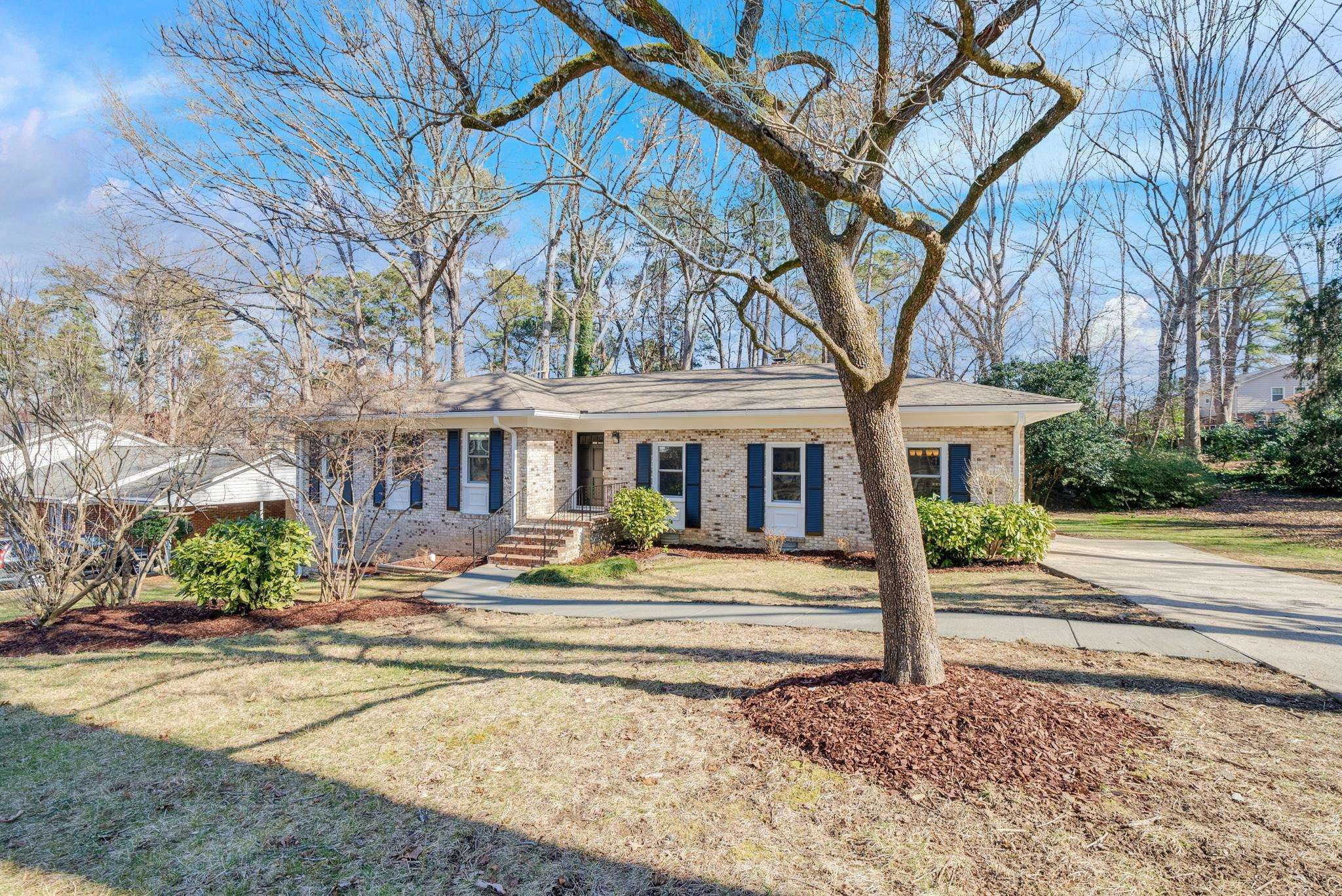 5504 Knollwood Road Raleigh, NC 27609 - Photo 30 of 31 Exterior Front