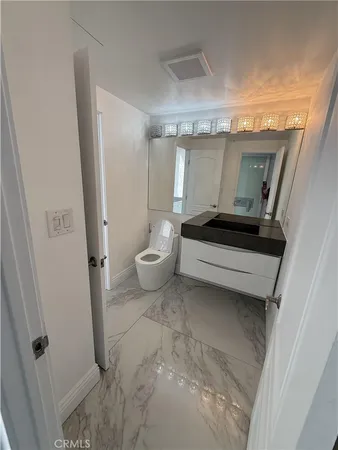 $3,500 | 6363 Christie Avenue, Emeryville, CA 94608