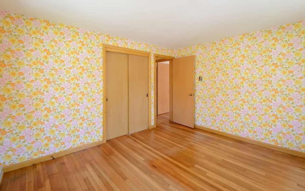 11 Dartmouth Road Marblehead, MA 01945 - Photo 20 of 25 a view of hallway with wooden floor
