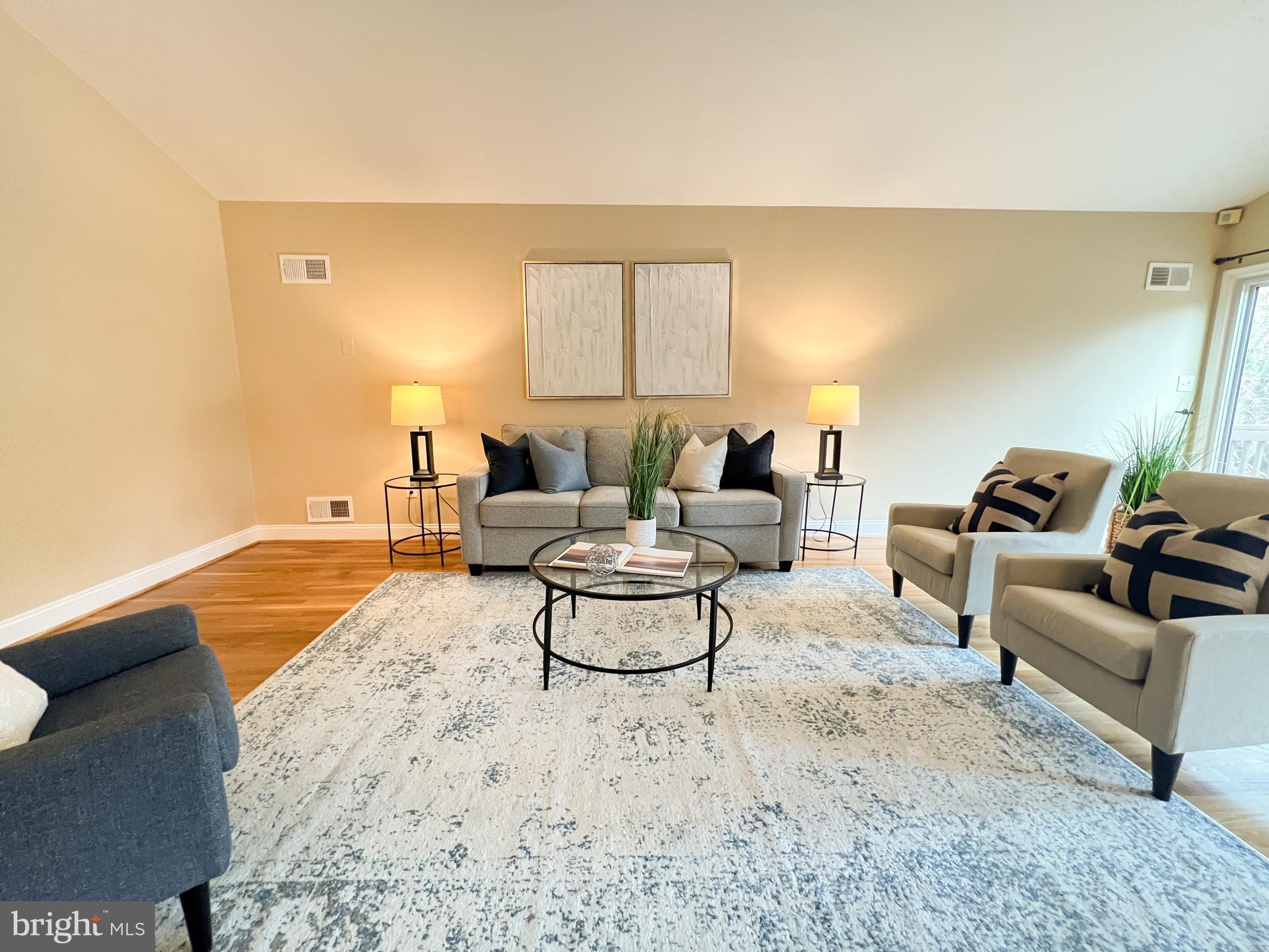 2503 North Gate Terrace Silver Spring, MD 20906 - Photo 22 of 50 Living Room