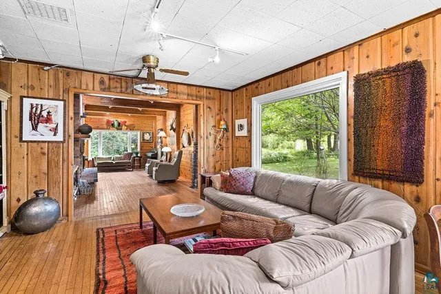 $595,000 | 6146 Highway 61, Silver Bay, MN 55614