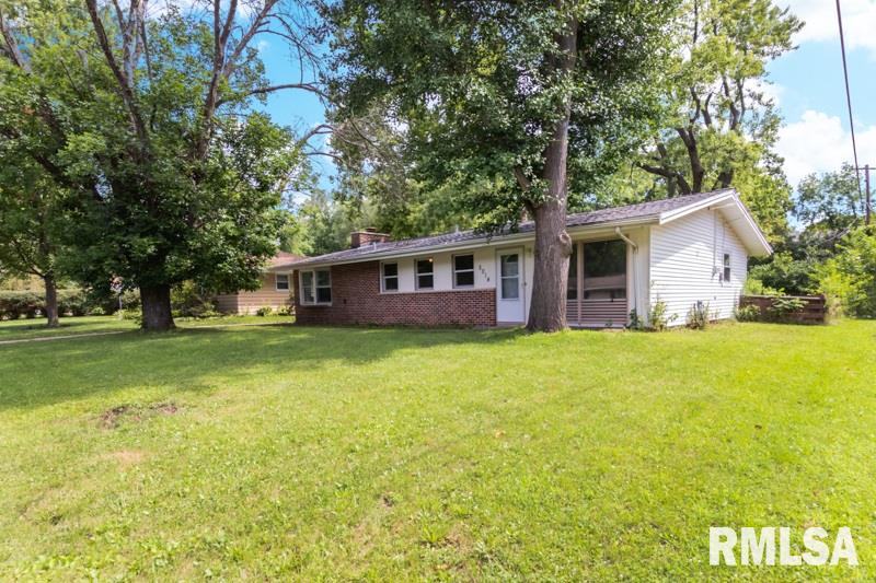 5014 North Ronald Road Peoria, IL 61614 - Photo 2 of 38 Gallery Image 2