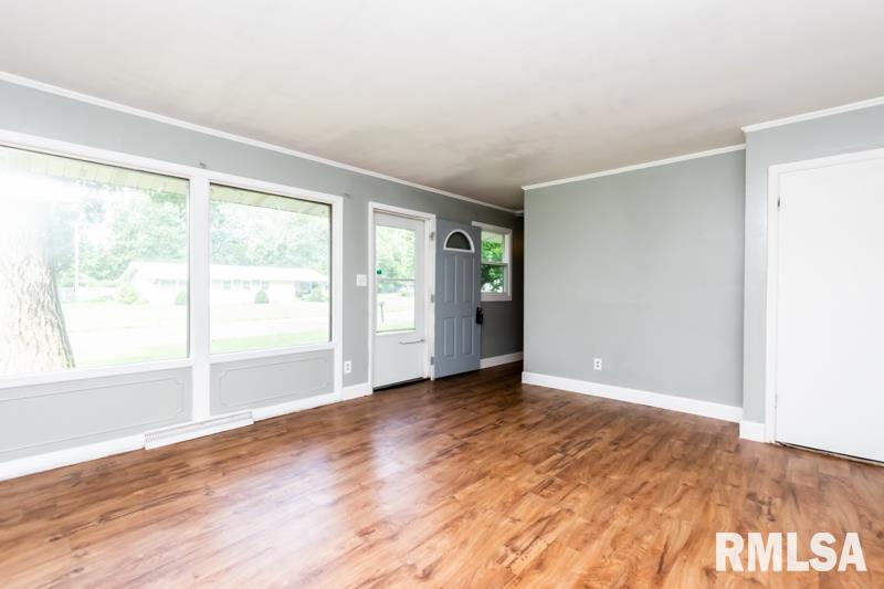 5014 North Ronald Road Peoria, IL 61614 - Photo 5 of 38 Gallery Image 5