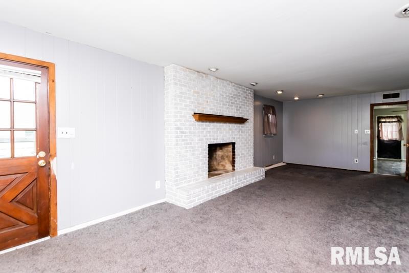 5014 North Ronald Road Peoria, IL 61614 - Photo 10 of 38 Gallery Image 10