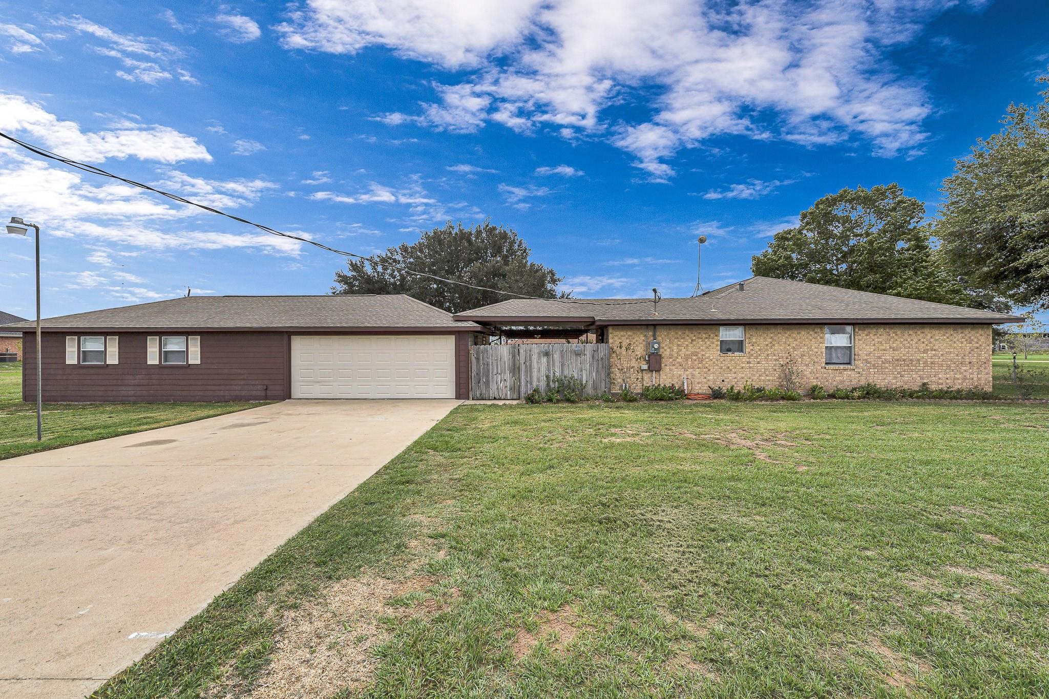 1181 Schmidt Road Sealy, TX 77474 - Photo 4 of 41
