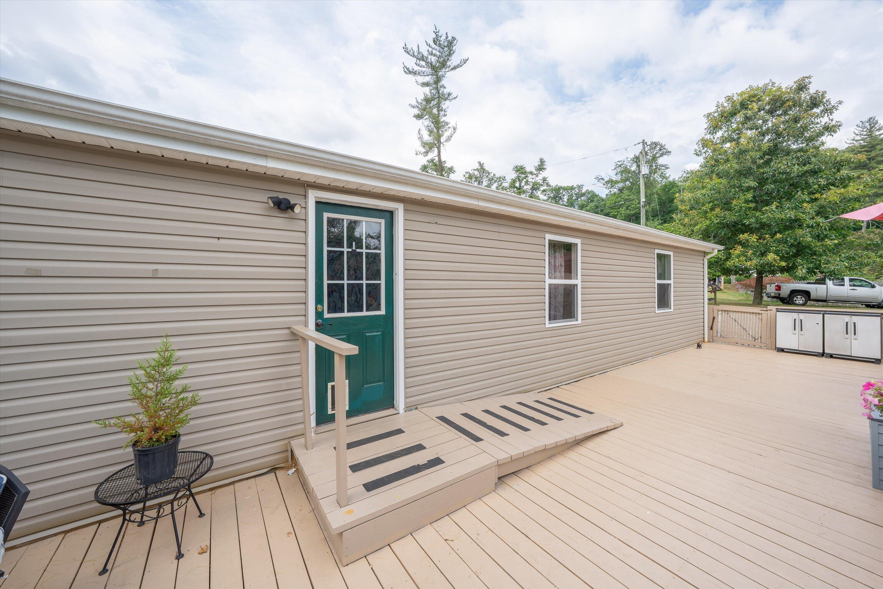5184 North W River Road Salem, VA 24153 - Photo 31 of 48 31-06102026 (3)