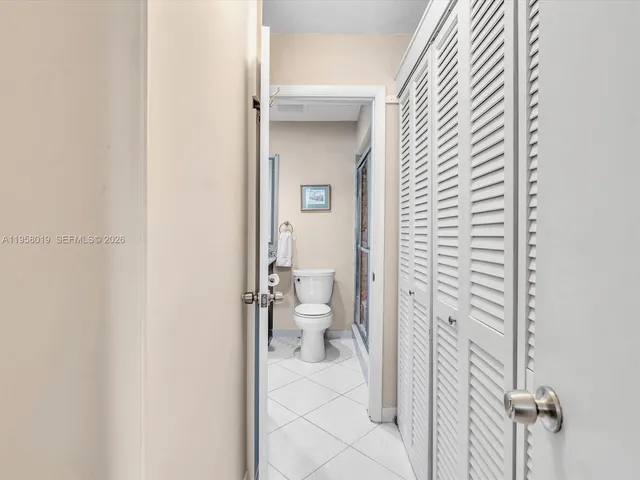 $2,080 | 3020 Northeast 16th Avenue, Unit 204, Oakland Park, FL 33334