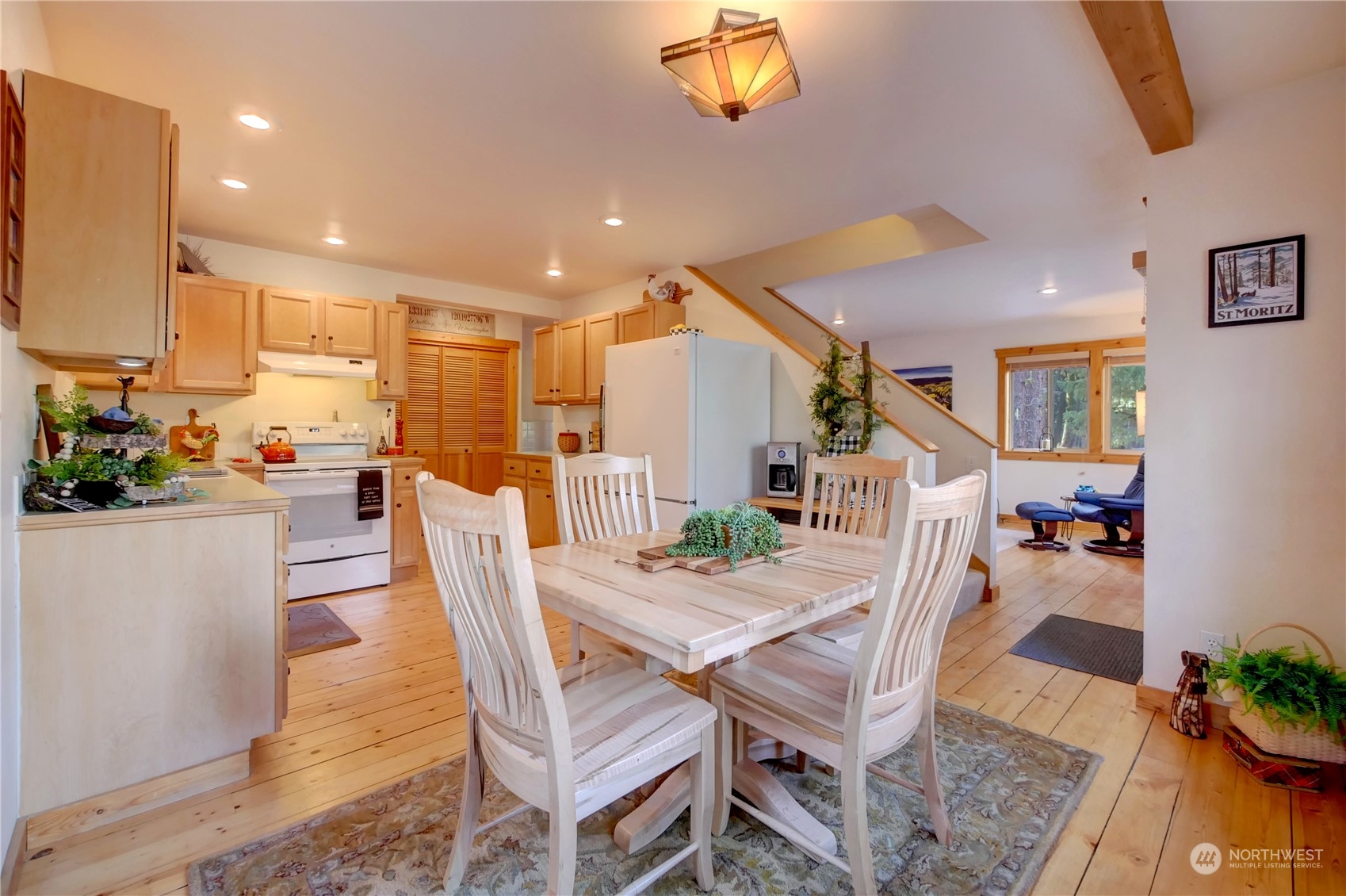 17 Mustard Mountain Road Winthrop, WA 98862 - Photo 8 of 36 a view of a dining room with furniture