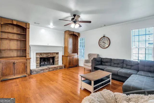 $400,000 | 5735 Lake Windsor Parkway, Buford, GA 30518