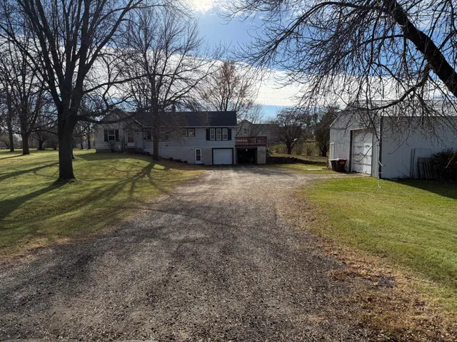 $279,900 | 909 Pacific Avenue, Waverly, MN 55390