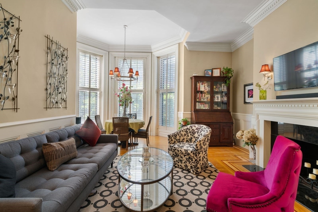 322 Beacon Street, Unit 3 Boston, MA 02116 - Photo 2 of 24