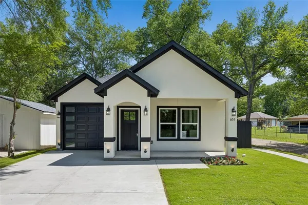 $280,000 | 602 West Newton Street, Terrell, TX 75160