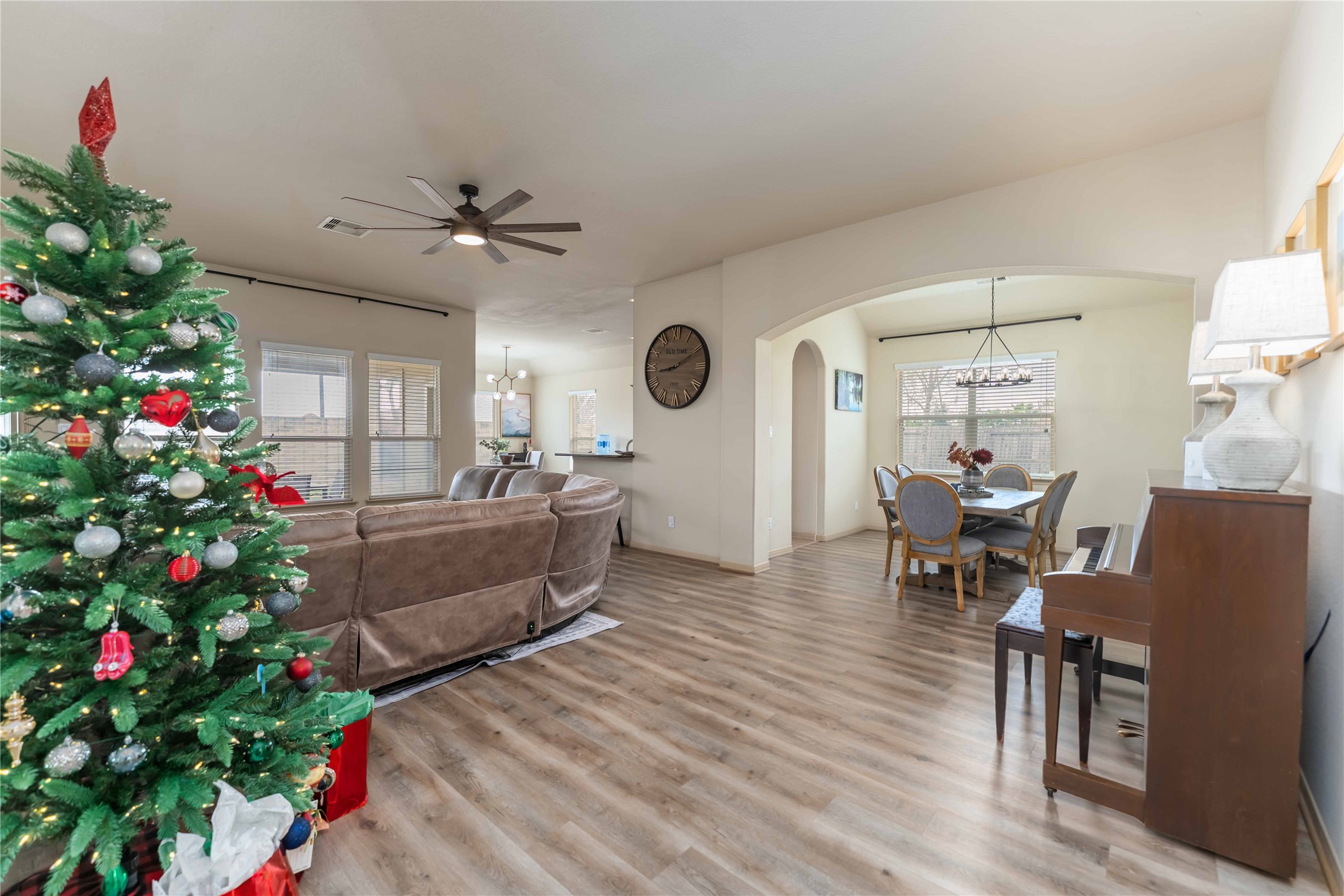 2502 Tiger Eye Drive Rosharon, TX 77583 - Photo 29 of 29 This open floor plan is amazing, breakfast area, kitchen, formal dining and your family room. Imagine all the wonderful memories everyone can share no matter where you are in your home.