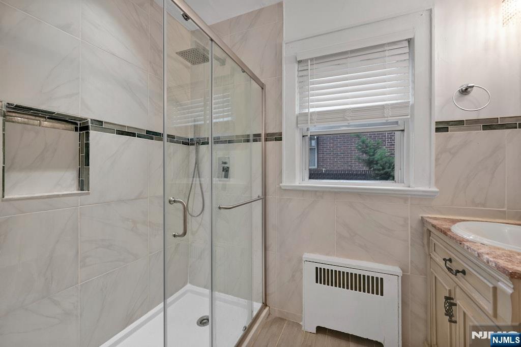497 Oakdene Avenue Ridgefield, NJ 07657 - Photo 34 of 35 Gallery Image 34