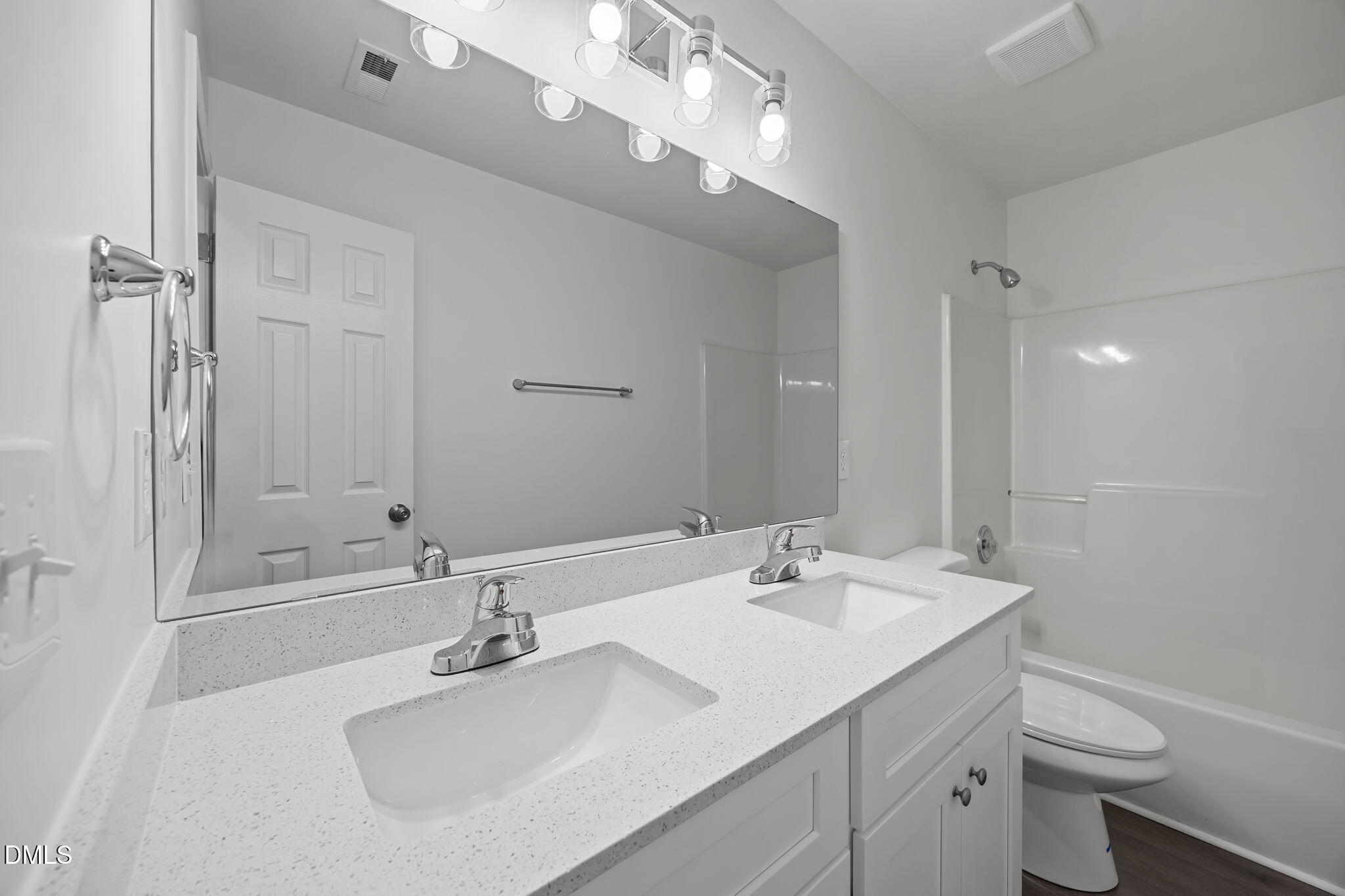 640 Hanska Way Raleigh, NC 27610 - Photo 7 of 51 25-web-or-mls-IMG_7196