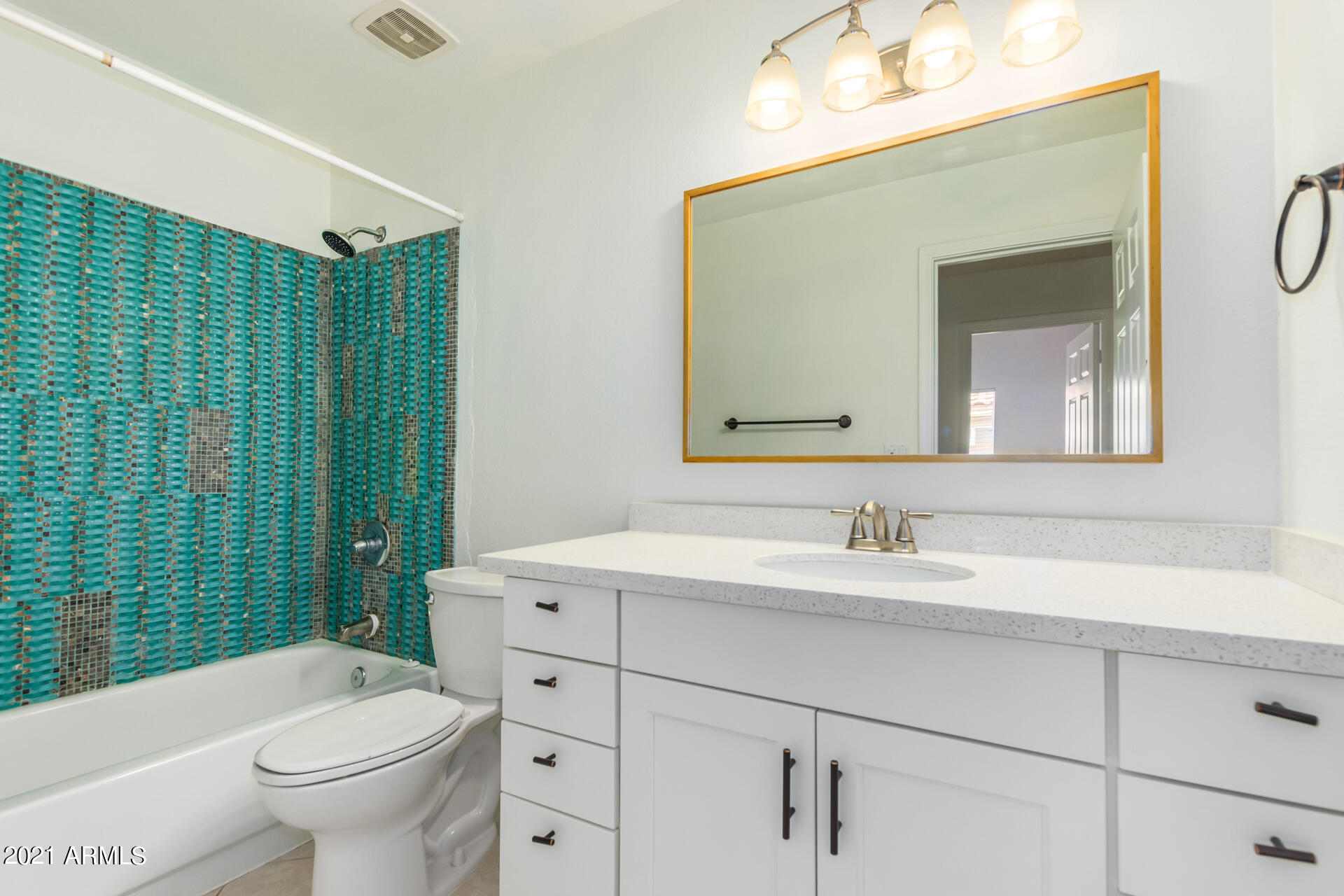 444 East Silver Creek Road Gilbert, AZ 85296 - Photo 31 of 43 0031-32 - Silver Creek