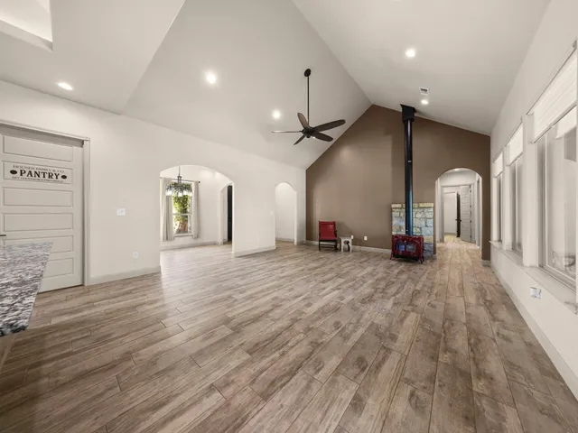 $925,000 | 128 Strada Luca, Florence, TX 76527