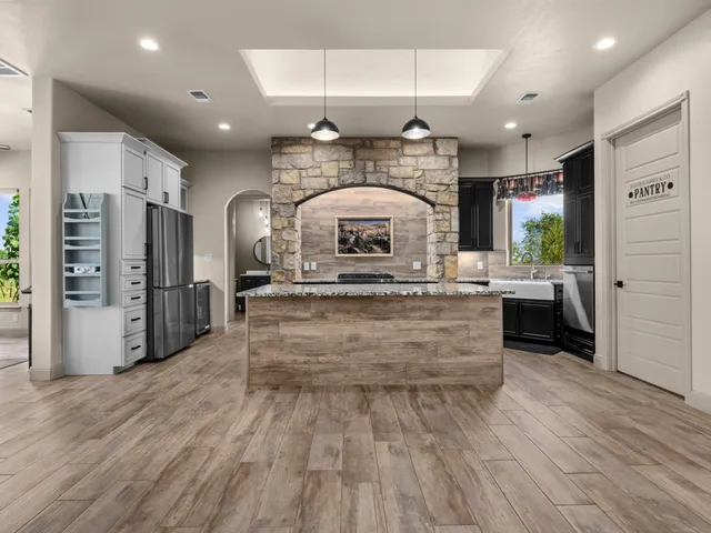 $925,000 | 128 Strada Luca, Florence, TX 76527