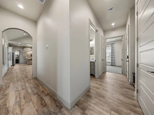 $925,000 | 128 Strada Luca, Florence, TX 76527