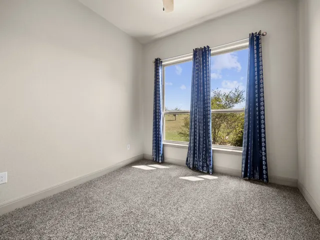 $925,000 | 128 Strada Luca, Florence, TX 76527