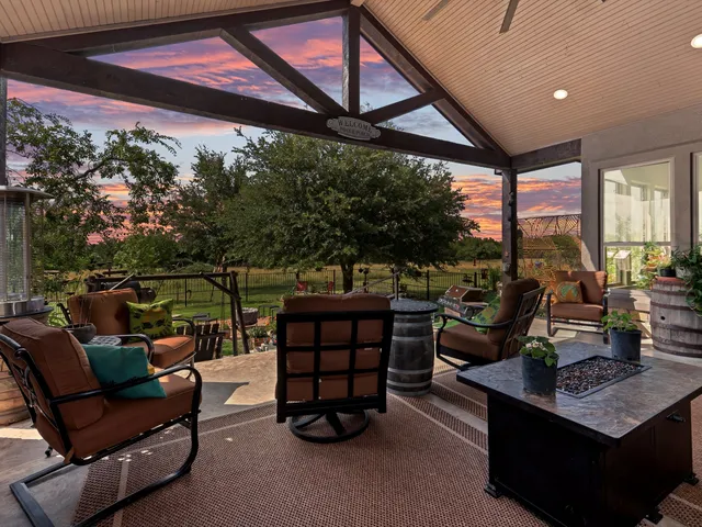 $925,000 | 128 Strada Luca, Florence, TX 76527