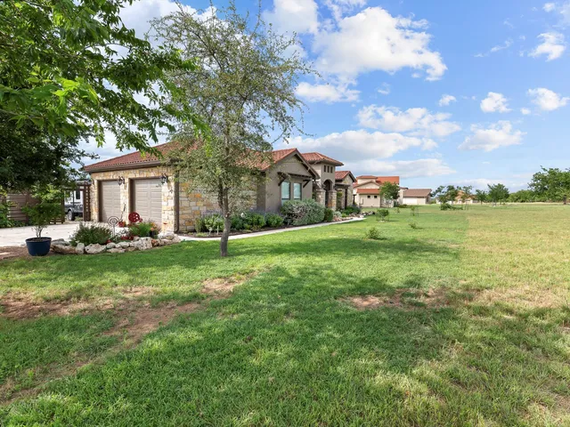 $925,000 | 128 Strada Luca, Florence, TX 76527