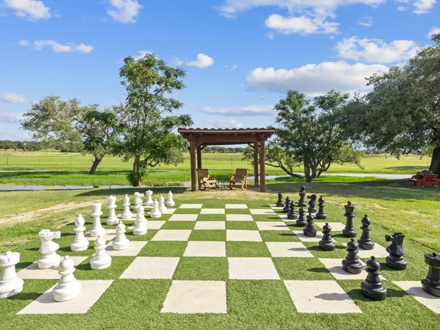 $925,000 | 128 Strada Luca, Florence, TX 76527