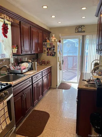 $889,000 | 89-18 239th Street | Bellerose