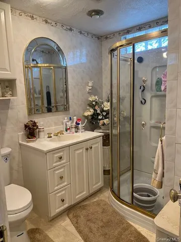 $889,000 | 89-18 239th Street | Bellerose