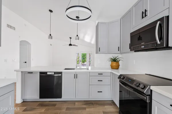 $499,900 | 6536 West Desert Hollow Drive, Phoenix, AZ 85083