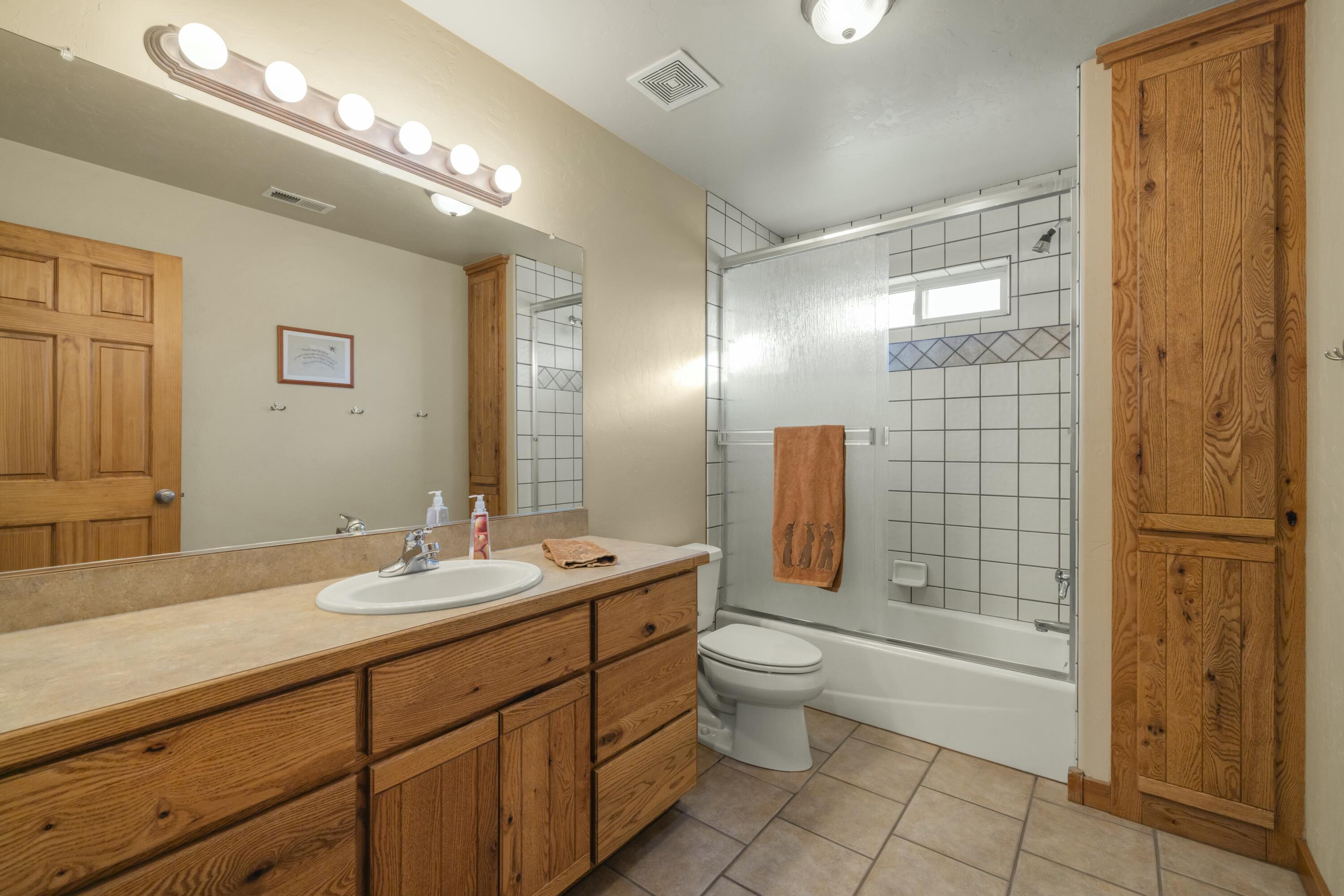 11251 Crystal Springs Road Klamath Falls, OR 97603 - Photo 32 of 64 bathroom
