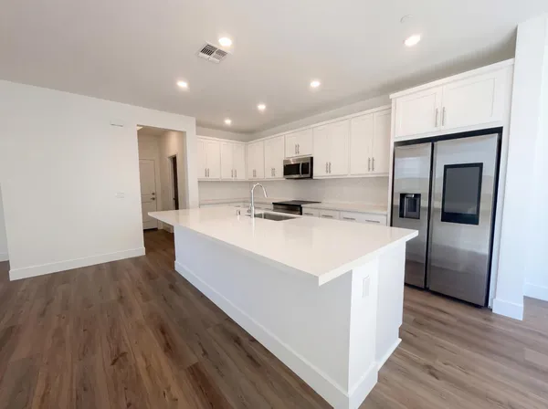 $890,000 | 408 North Palm Spgs Way, Tracy, CA 95391