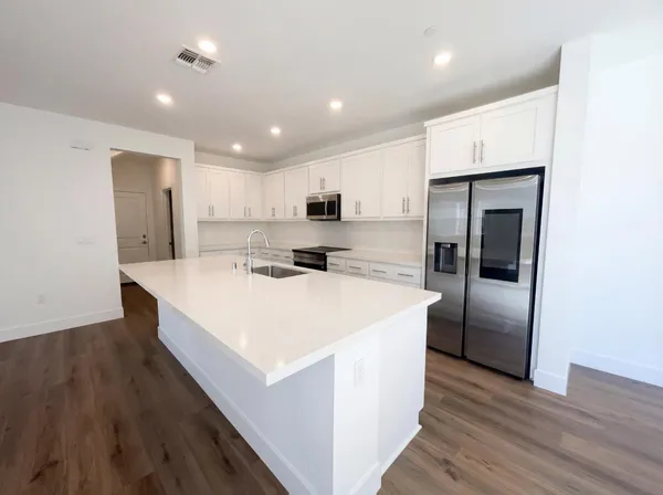 $890,000 | 408 North Palm Spgs Way, Tracy, CA 95391