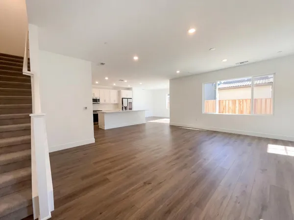 $890,000 | 408 North Palm Spgs Way, Tracy, CA 95391