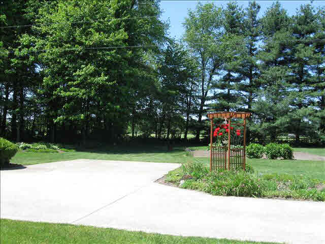 3343 Rauch Road Petersburg, MI 49270 - Photo 3 of 20 Driveway
