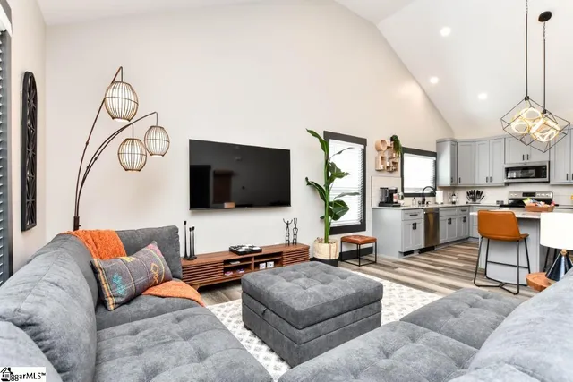 $378,000 | 71 Dorsey Avenue, Greenville, SC 29611