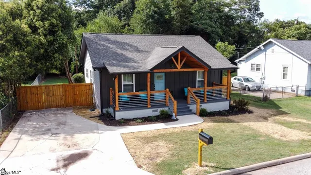$378,000 | 71 Dorsey Avenue, Greenville, SC 29611