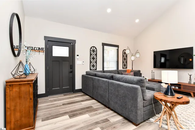 $378,000 | 71 Dorsey Avenue, Greenville, SC 29611