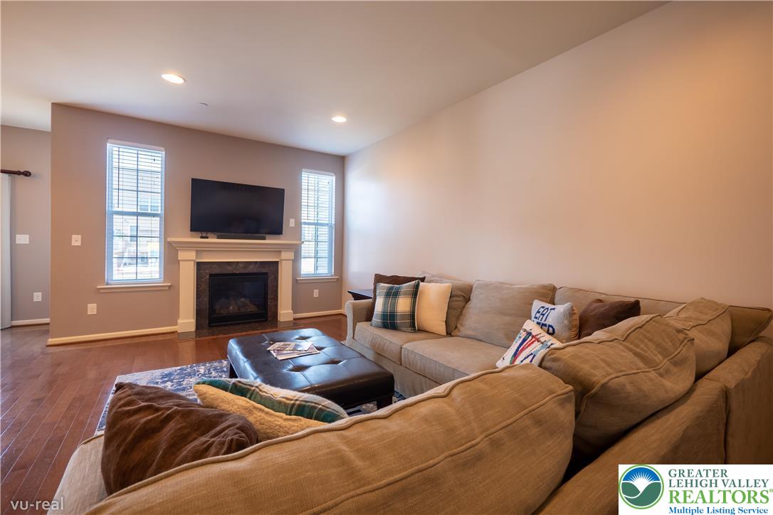 356 Pennycress Road Allentown, PA 18104 - Photo 9 of 38
