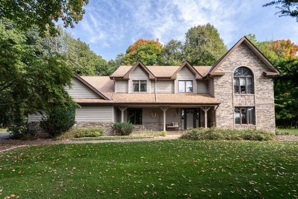 $725,000 | 1896 Shady Lane, Grafton, WI 53024