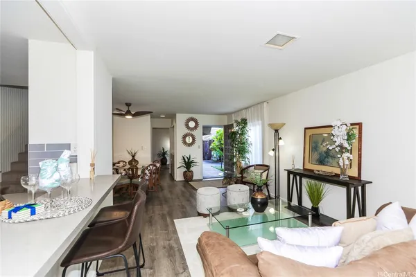 $4,800 | 434 Opihikao Place, Unit 561, Honolulu, HI 96825