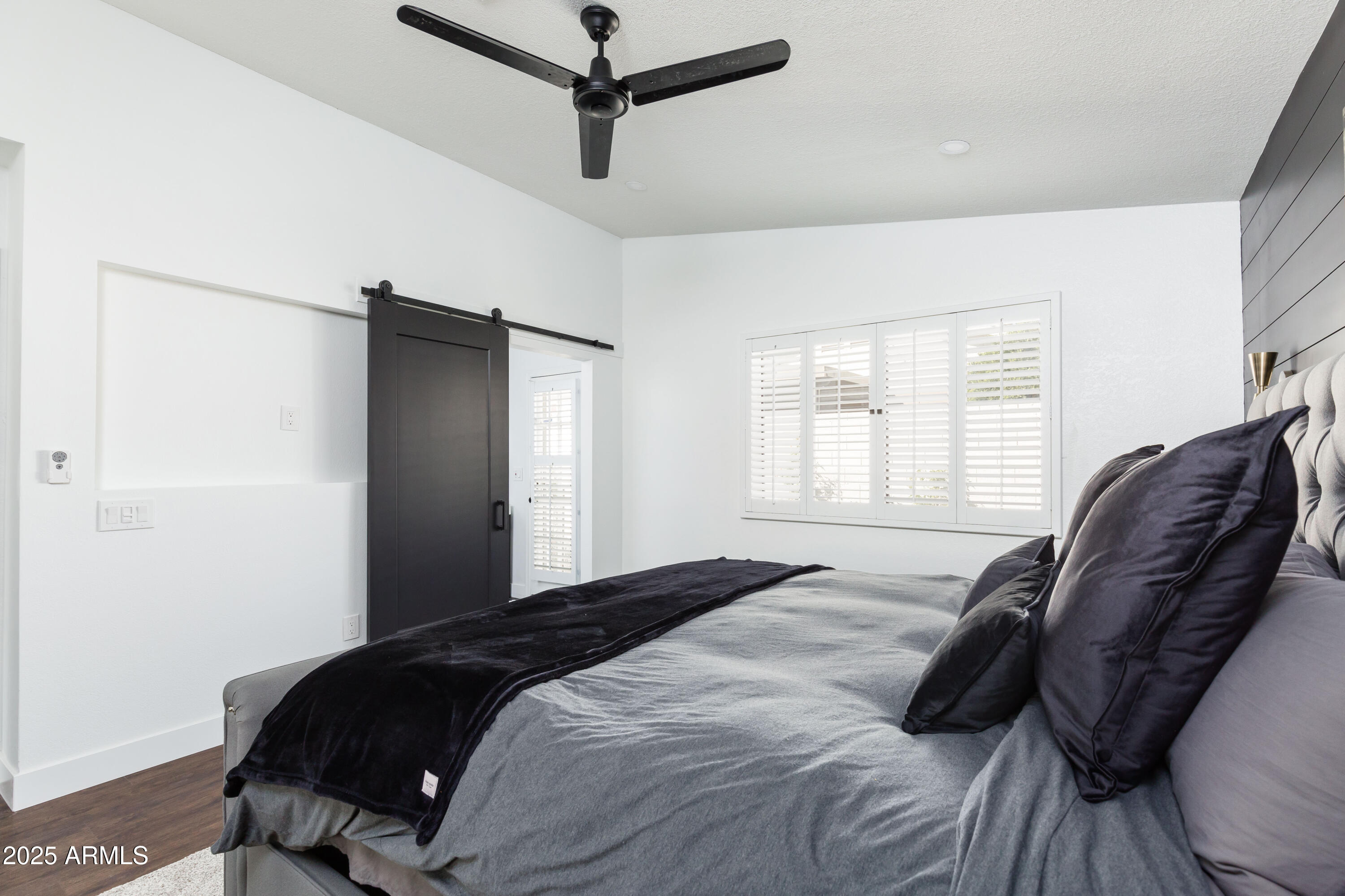 222 East Danbury Road Phoenix, AZ 85022 - Photo 13 of 21 _C7A8186