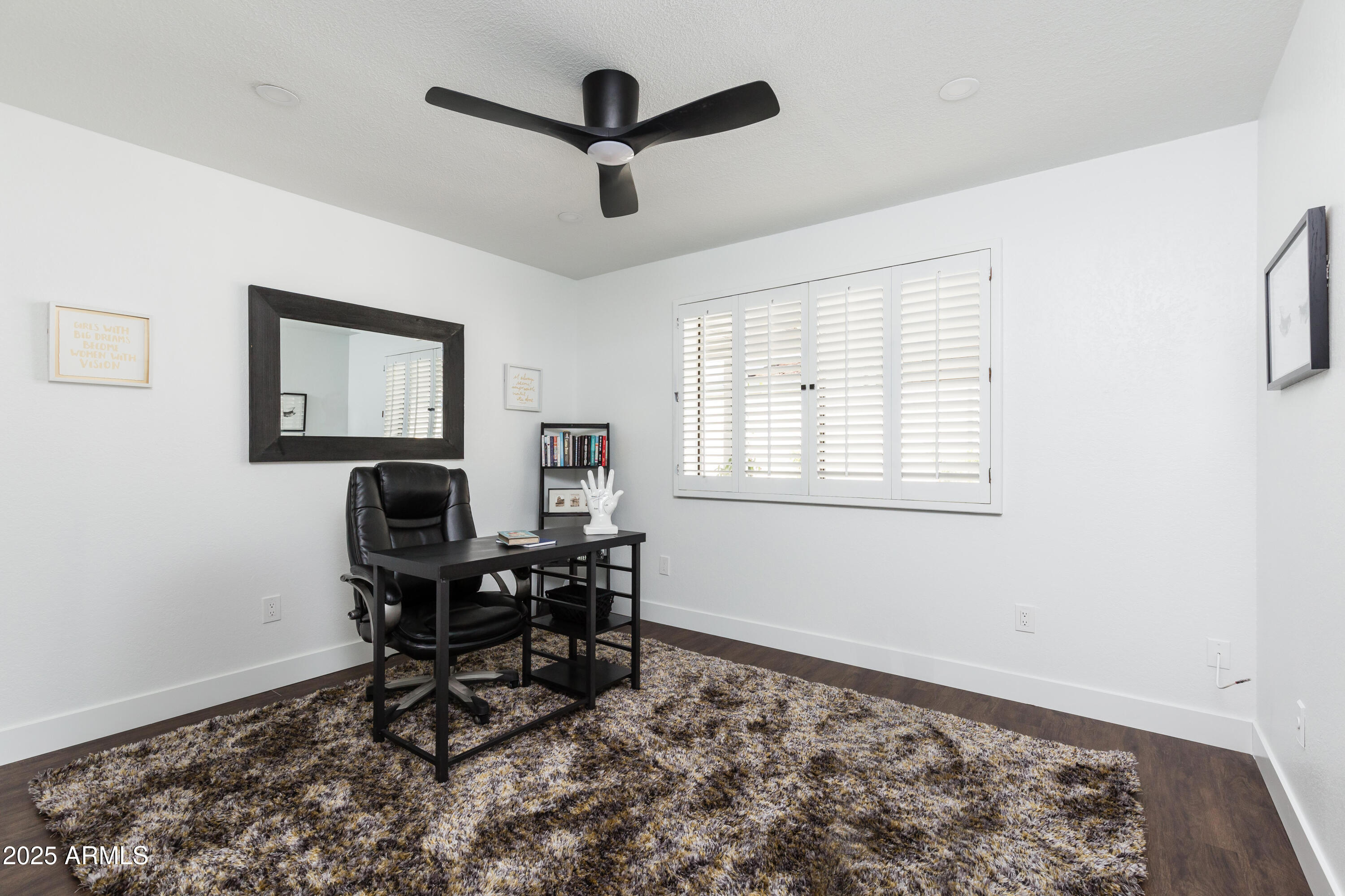 222 East Danbury Road Phoenix, AZ 85022 - Photo 16 of 21 _C7A8175