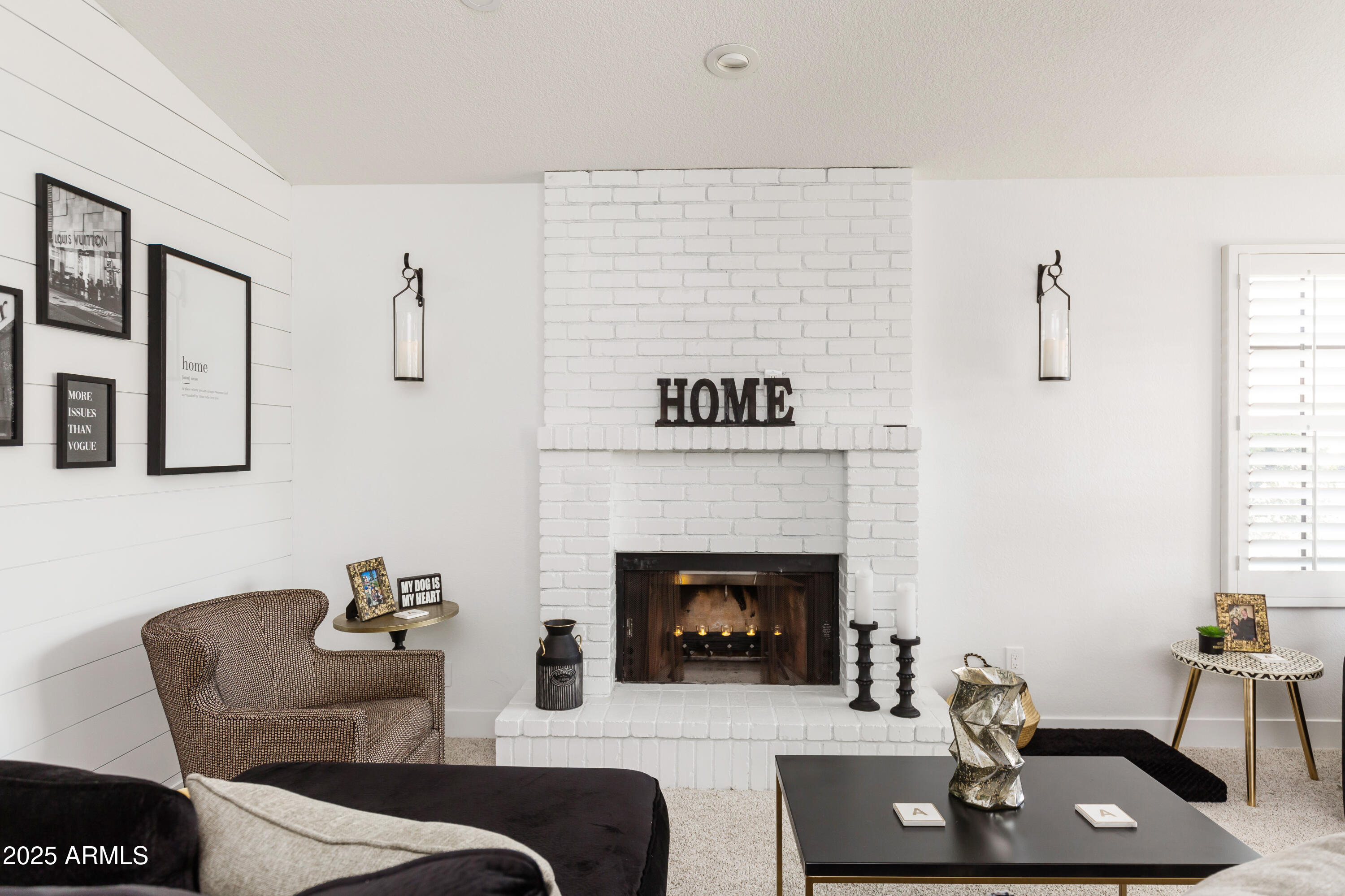 222 East Danbury Road Phoenix, AZ 85022 - Photo 4 of 21 _C7A8225