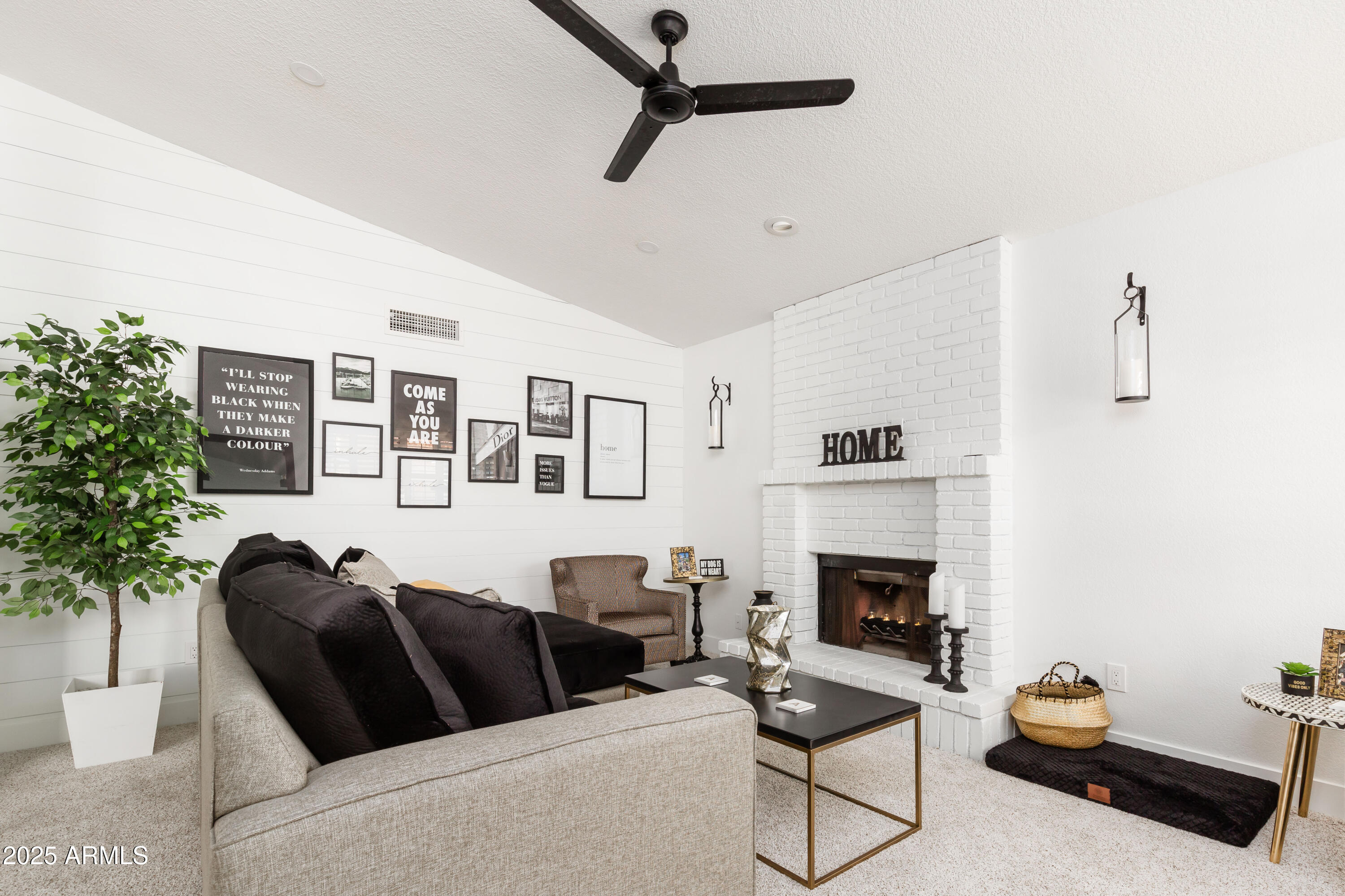 222 East Danbury Road Phoenix, AZ 85022 - Photo 5 of 21 _C7A8219